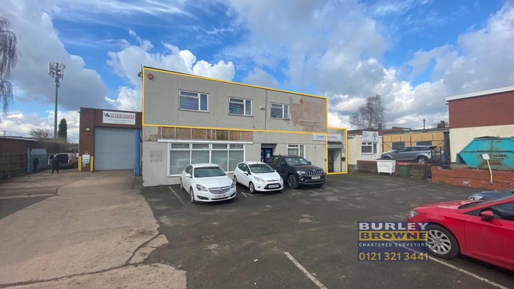 Office to let in First Floor, 17 Middlemore Lane, Aldridge, Walsall