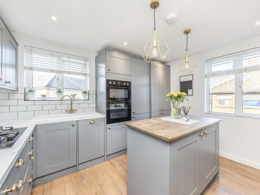 2 bed for sale in Havelock Road, London SW19, £525,000 Zoopla