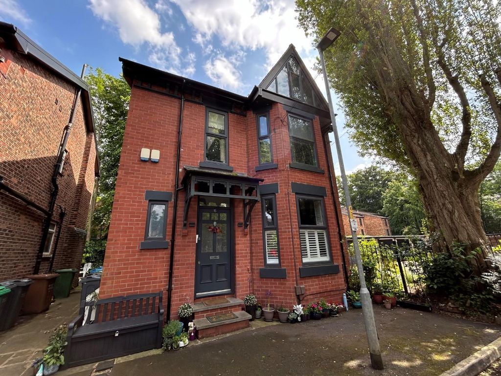 3 bed flat for sale in Cromer Avenue, Withington, Manchester M20, £
