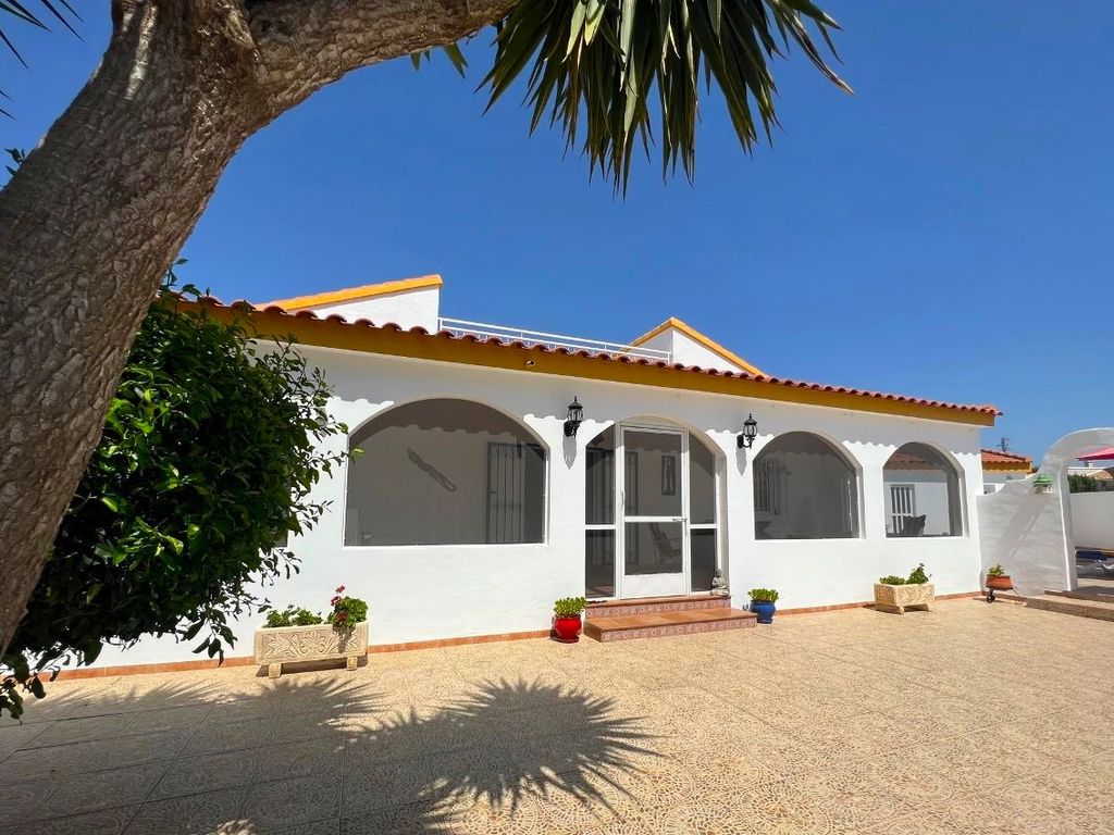 3 bed villa for sale in Arboleas, Almería, Spain, 04660, £247,056 Zoopla
