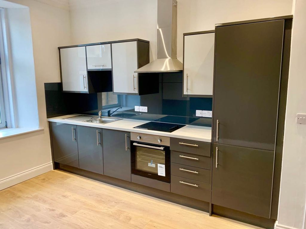 2 bed flat to rent in Forfar Road, Dundee DD4, £750 pcm Zoopla