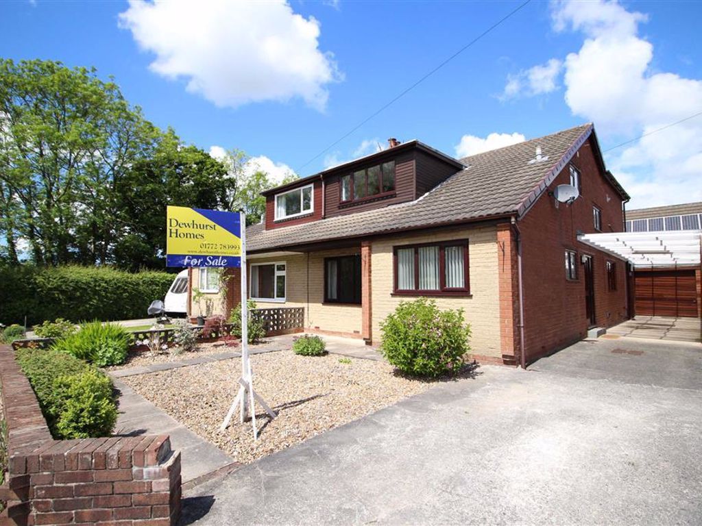 4 bed semidetached bungalow for sale in Cedar Close, Grimsargh