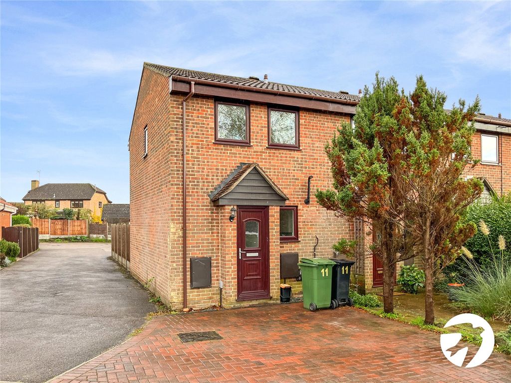 2 bed end terrace house for sale in Speedwell Close, Weavering