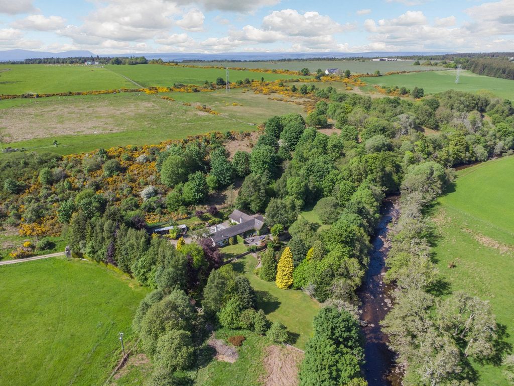 4 bed detached house for sale in Nairnside, Inverness IV2, £425,000