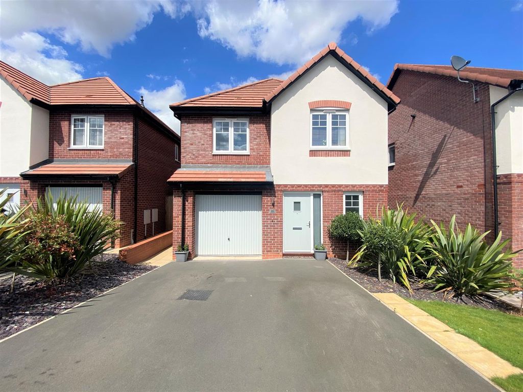 4 bed detached house for sale in Stoney View, Creswell, Worksop S80