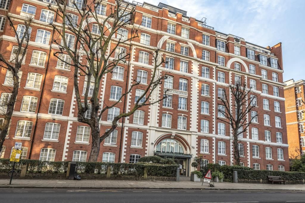 2 bed flat for sale in Grove End House, St John's Wood NW8, £550,000