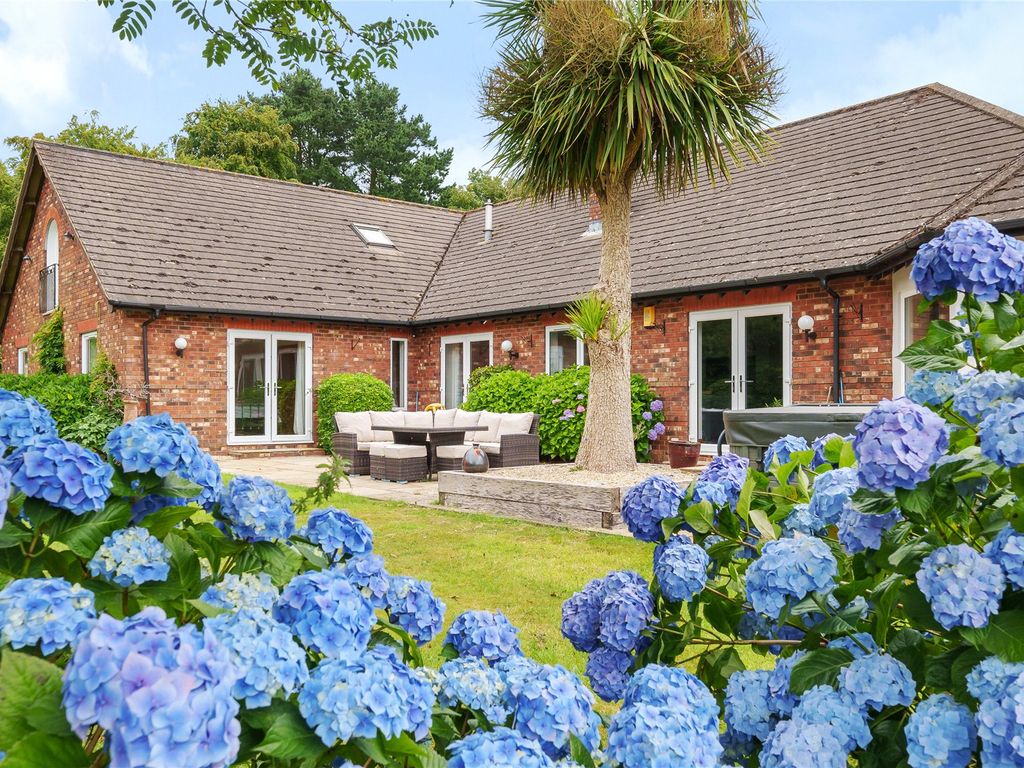 6 bed detached house for sale in Exeter Road, Ottery St. Mary EX11, £