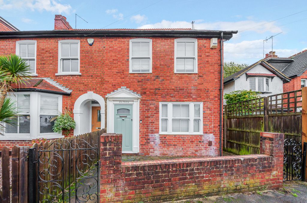 2 bed semidetached house for sale in Belmont Vale, Maidenhead