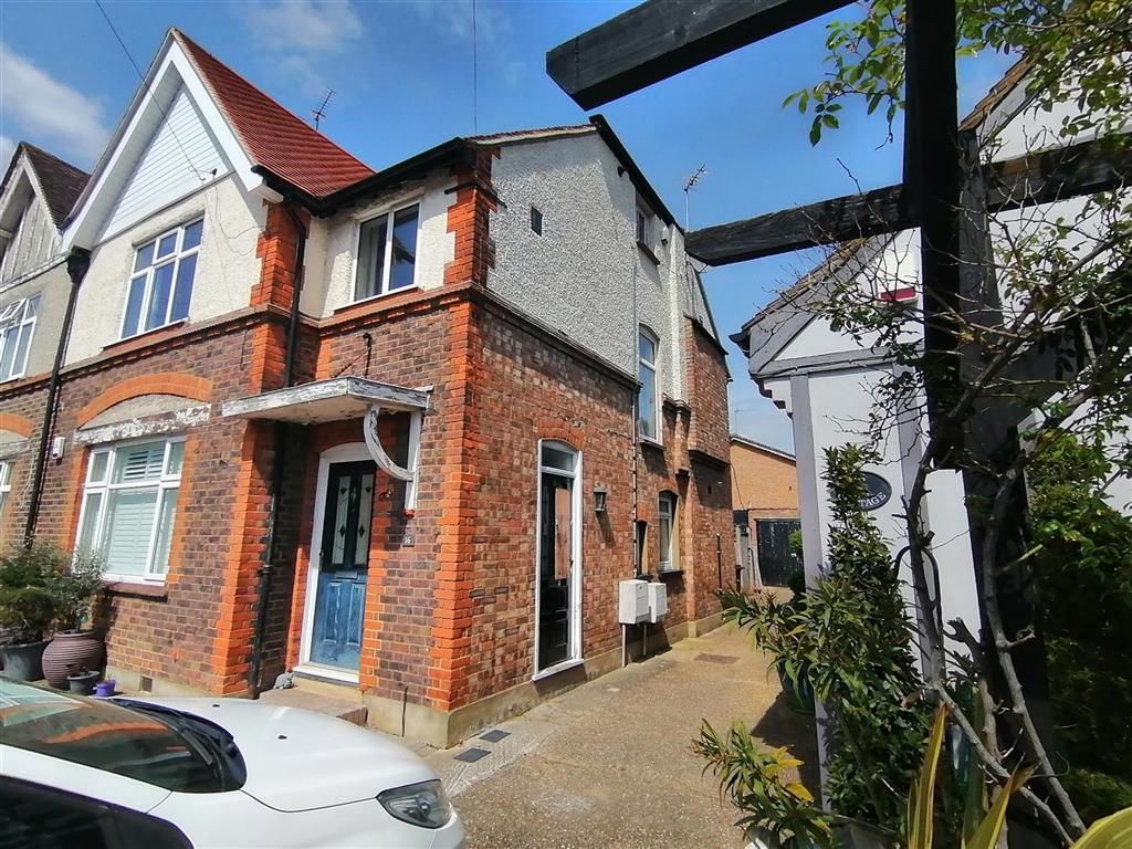 2 bed flat for sale in Southfield Park, North Harrow, Harrow HA2, £140,000 Zoopla