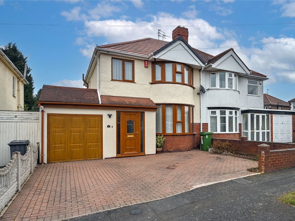 3 bed semidetached house for sale in Newbury Road, Fordhouses