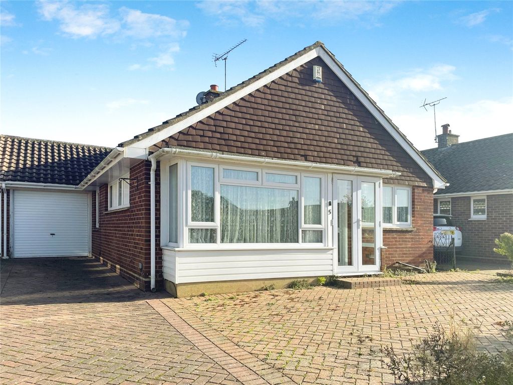 3 bed bungalow for sale in Kingsmead Gardens, Bognor Regis, West Sussex