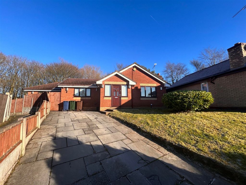 3 bed bungalow to rent in Marlborough, Skelmersdale WN8, £1,100 pcm