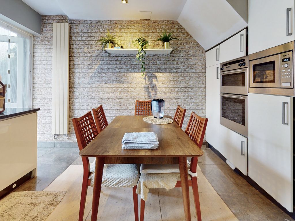 3 bed for sale in Legion Road, Greenford UB6 Zoopla