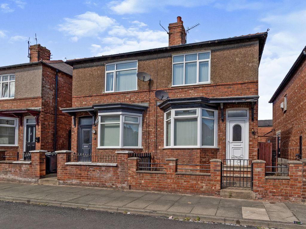 3 bed semidetached house to rent in Crosby Street, Darlington, County