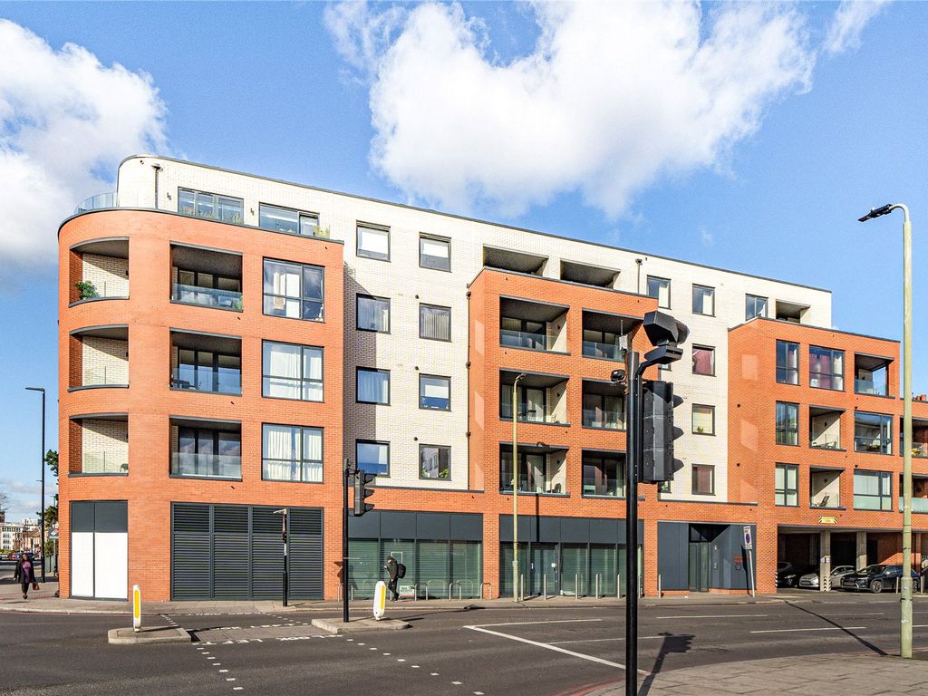 2 bed flat for sale in Homesdale Road, Bromley BR2, £435,000 Zoopla