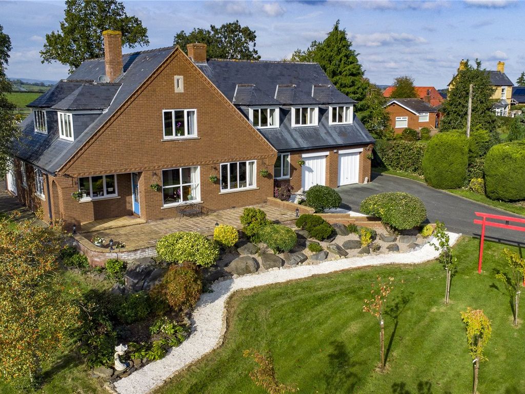 4 bed detached house for sale in Sarnau, Llanymynech, Powys SY22, £