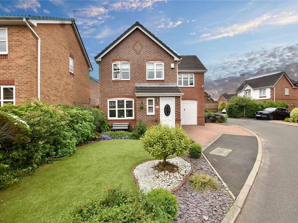 3 bed detached house for sale in Brackenwood Close, Royton, Oldham