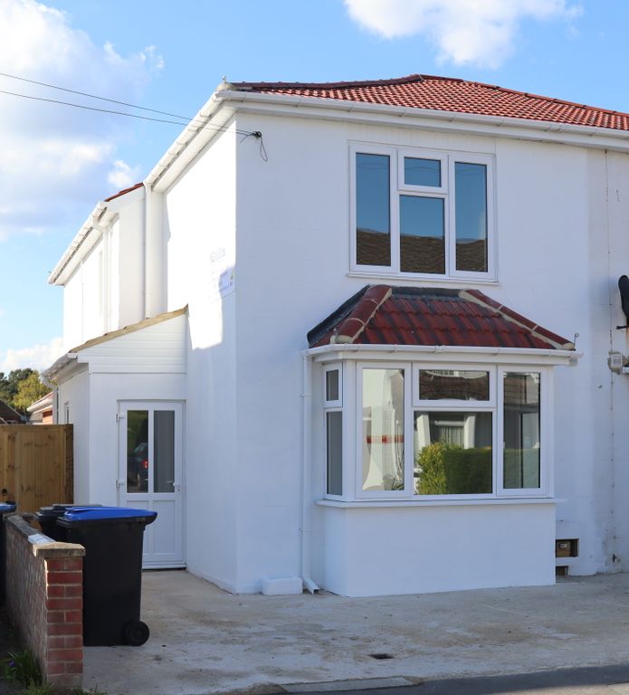 2 bed to rent in Walton Road, Woking GU21, £1,500 pcm Zoopla