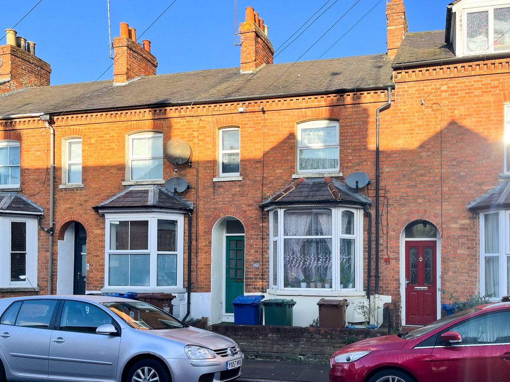 2 bed terraced house for sale in Gibbs Road, Banbury OX16, £245,000