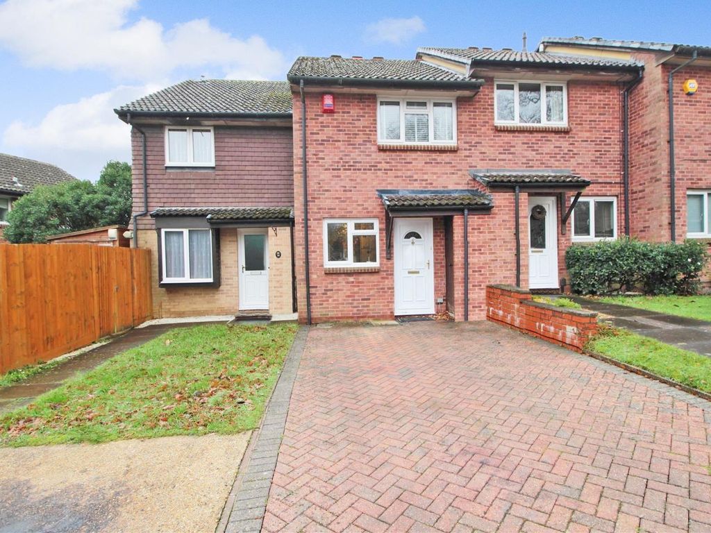 2 bed property for sale in Birkdale Drive, Ifield, Crawley RH11 Zoopla