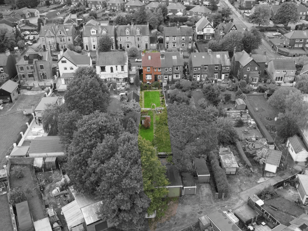 4 bed semidetached house for sale in Mount Vernon Road, Barnsley S70