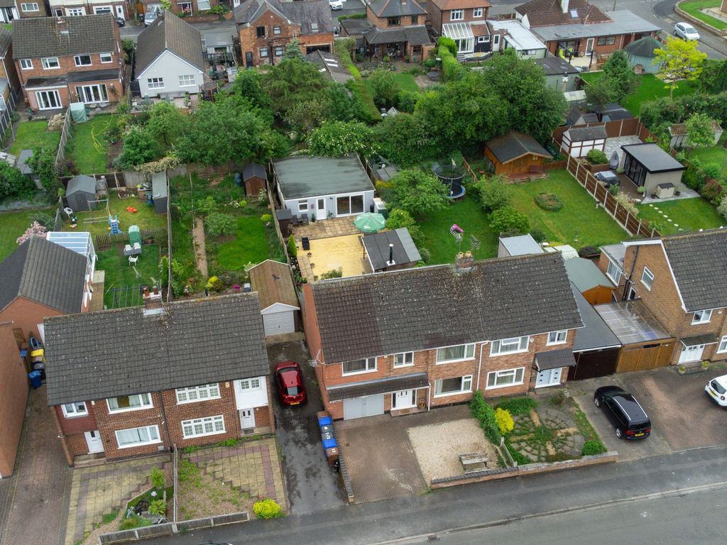 6 bed semidetached house for sale in Newbery Avenue, Long Eaton NG10