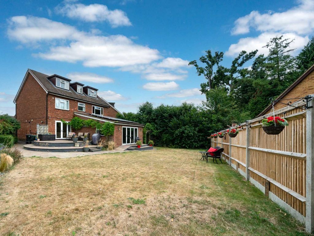 Moorland Road, Boxmoor HP1  