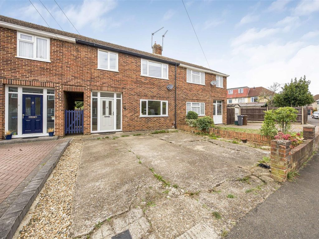 3 bed terraced house for sale in Hamilton Close, Feltham TW13, £465,000