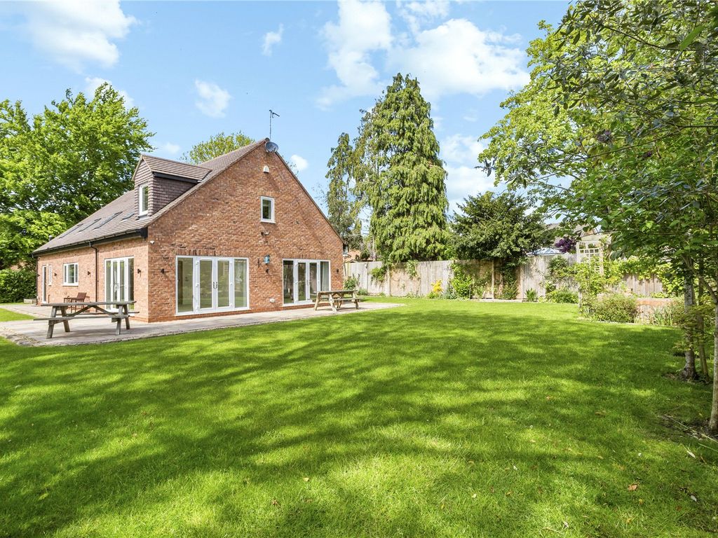 4 bed detached house for sale in Village Road, Christleton, Chester CH3