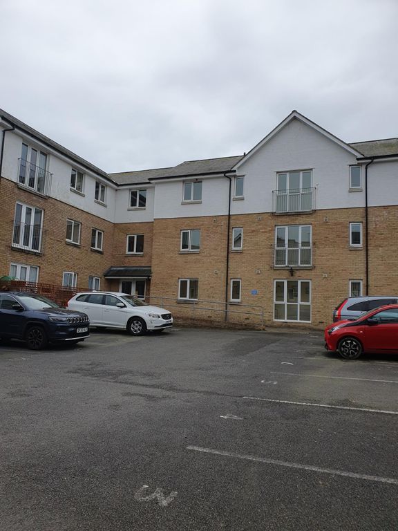 2 bed flat to rent in Folkestone Road, Dover CT17, £925 pcm Zoopla