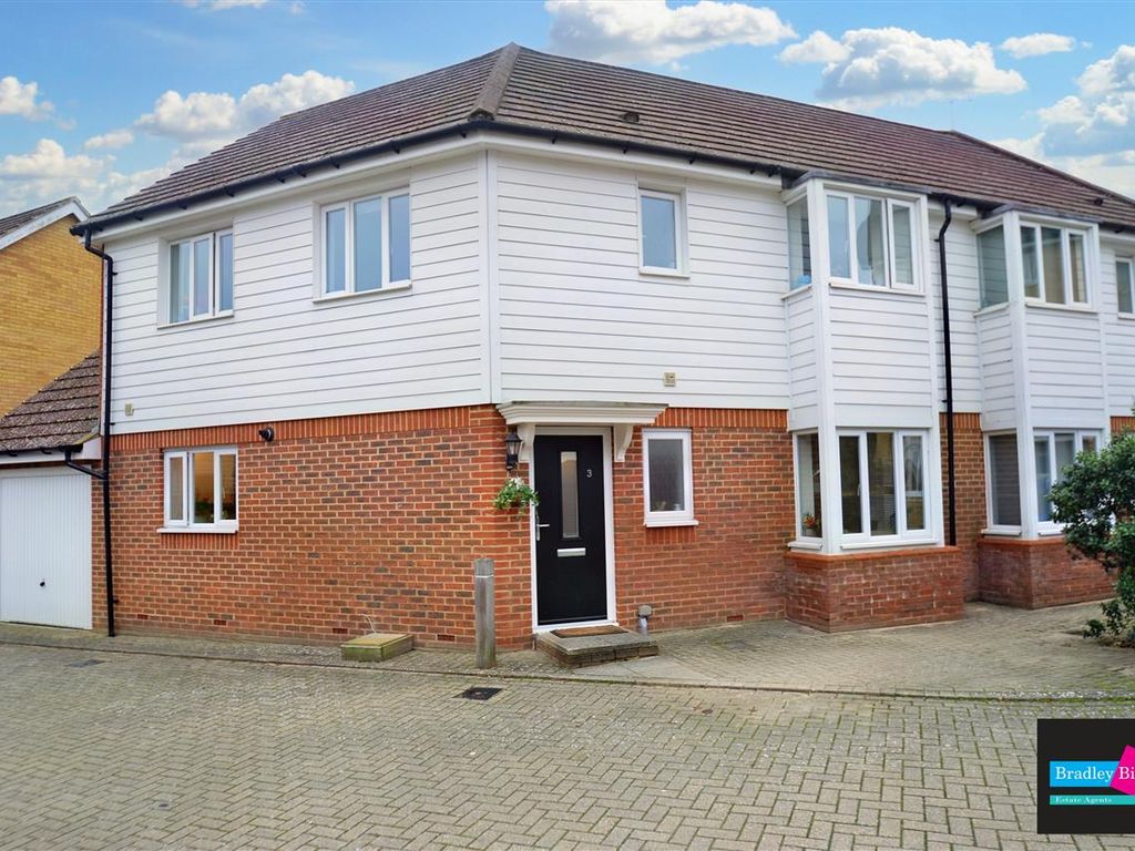 4 bed semidetached house for sale in Leslie Gilbert Lane, Repton Park