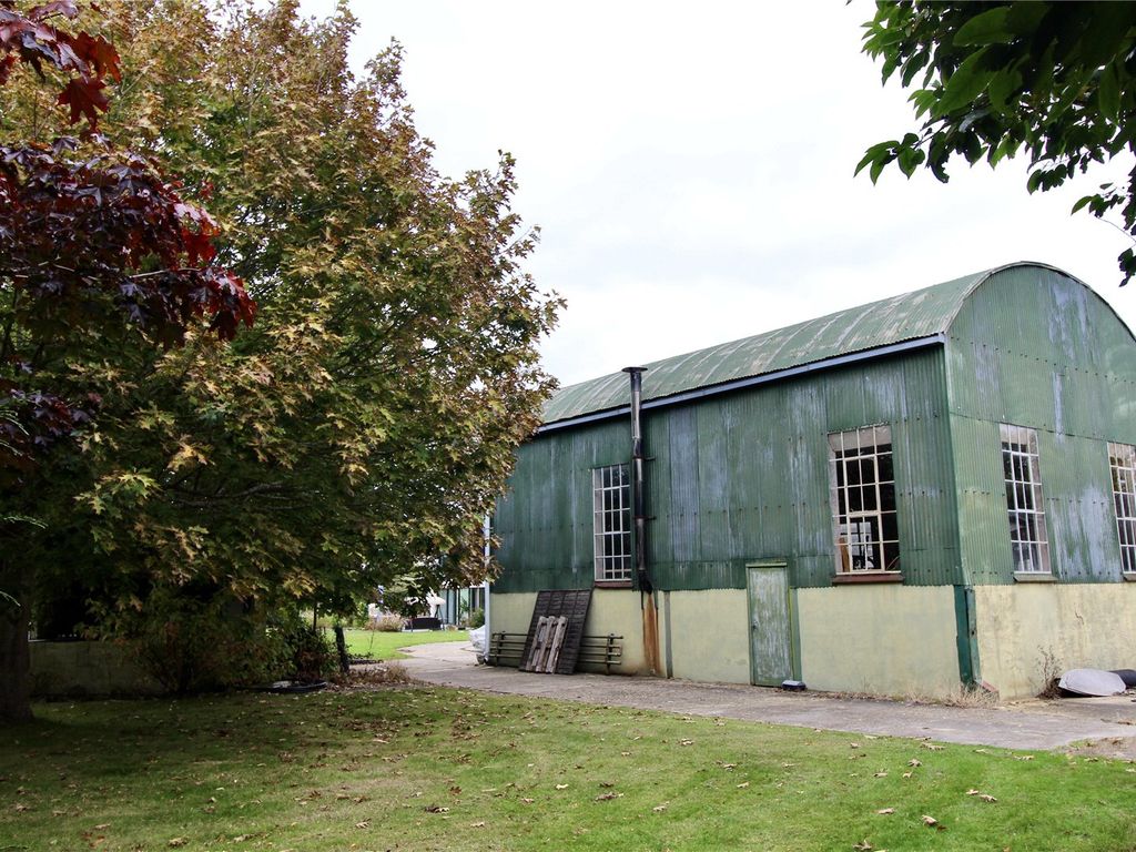 Land for sale in Barn At Becklands Farm, America Road CO6 Zoopla