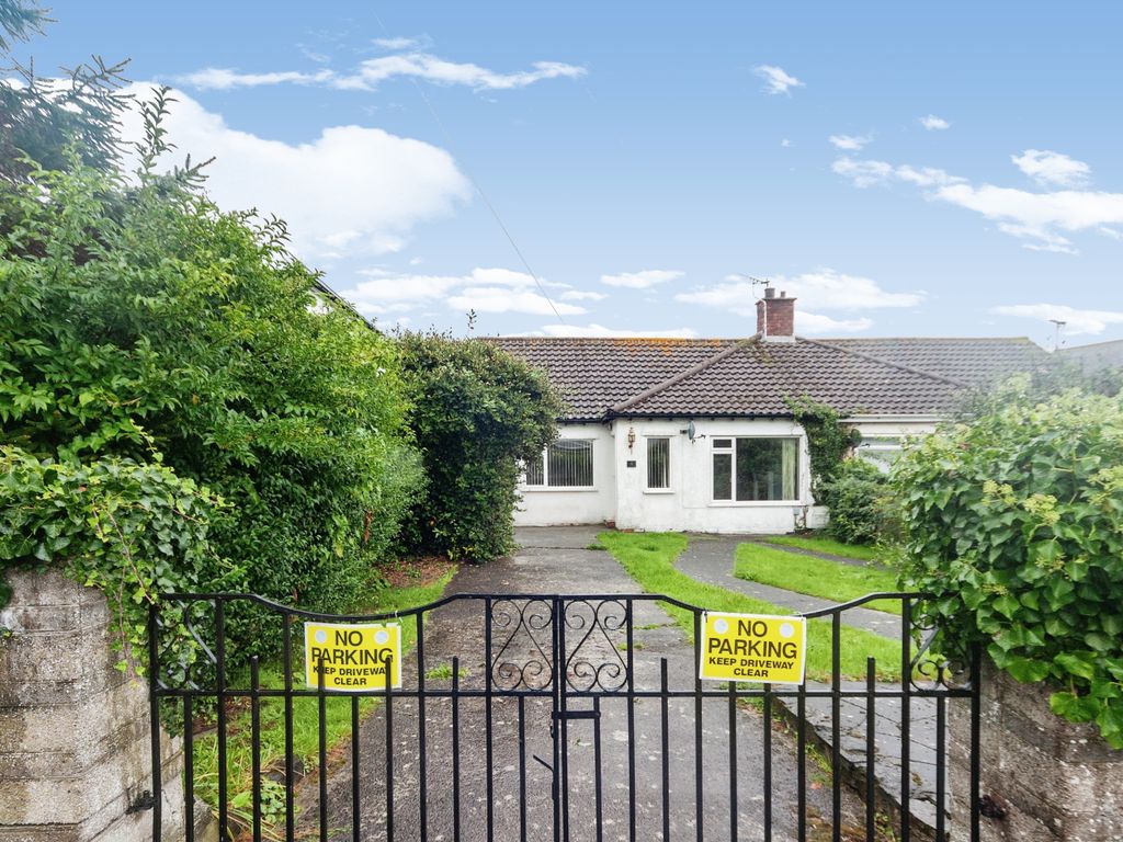 2 bed bungalow for sale in Park Drive, Deganwy, Conwy LL31, £210,000