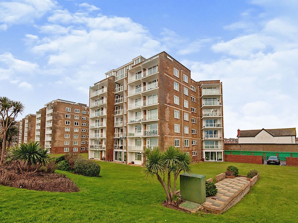 2 bed flat for sale in West Parade, BexhillOnSea TN39 Zoopla