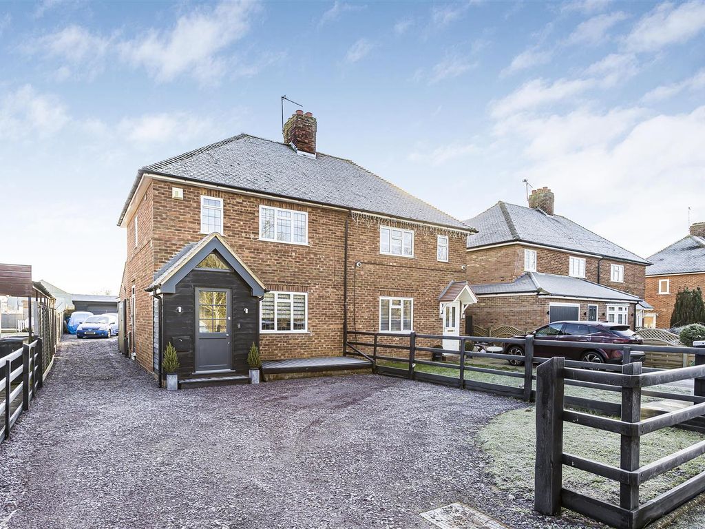 3 bed semidetached house for sale in High Road, High Cross, Ware SG11