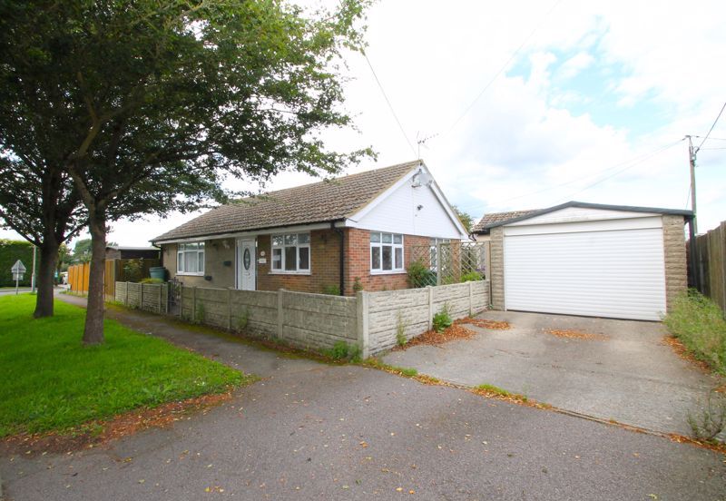 2 bed bungalow for sale in Canterbury Road, Densole, Folkestone CT18, £