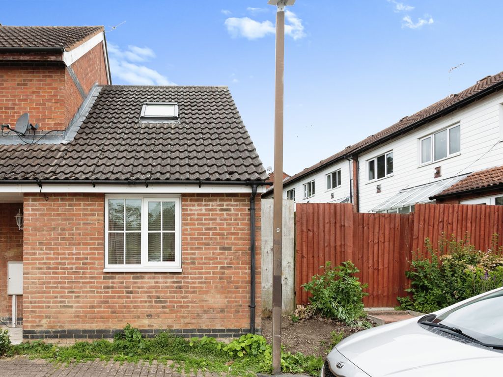 1 bed detached house for sale in Hainault Avenue, Giffard Park, Milton