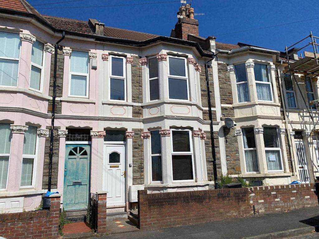 2 bed terraced house to rent in Lillian Street, Redfield, Bristol BS5