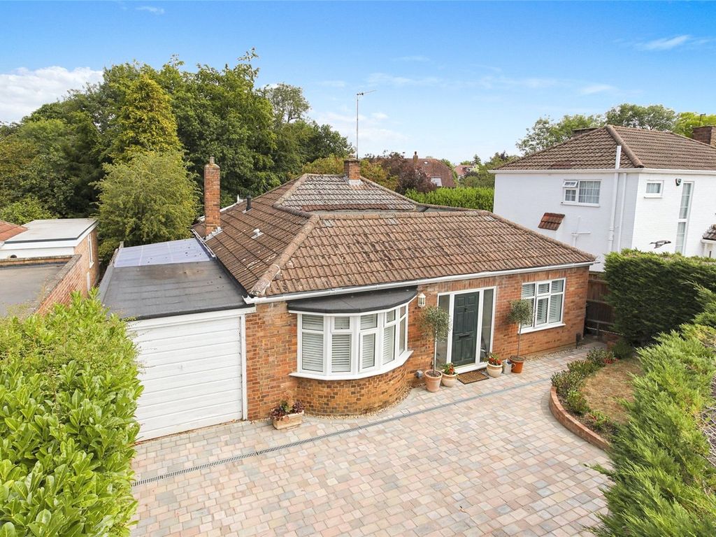 3 bed bungalow for sale in Rodney Avenue, Tonbridge TN10 Zoopla