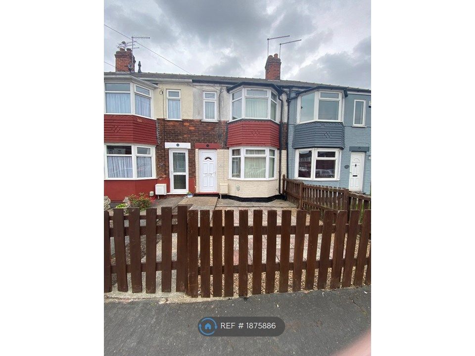 3 bed terraced house to rent in Foredyke Avenue, Hull HU7, £725 pcm
