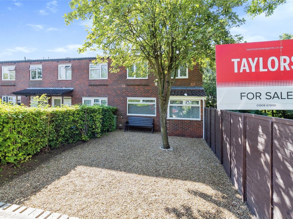 4 bed end terrace house for sale in Springfield Boulevard, Springfield