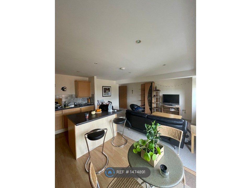 2 bed flat to rent in Star Hill, Rochester ME1 - Zoopla