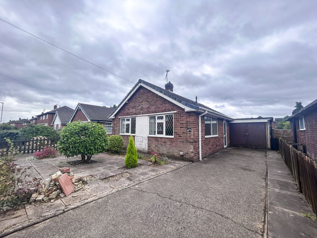 2 bed detached house for sale in Shipton Road, Scunthorpe DN16, £