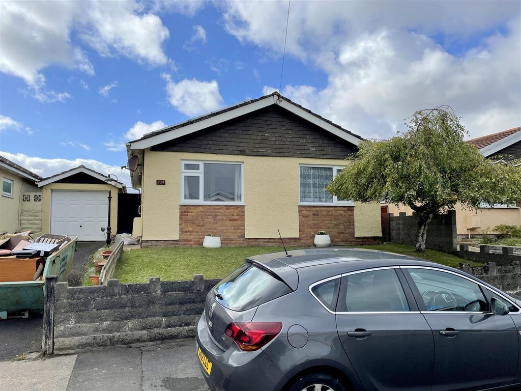 3 bed detached bungalow for sale in Pencaerfenni Park, Crofty, Swansea