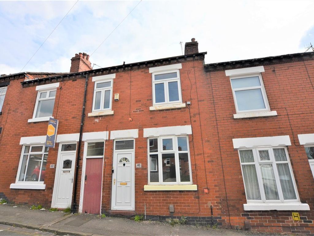 3 bed terraced house to rent in Booth Street, Chesterton, Newcastle