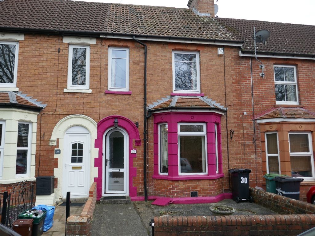 3 bed terraced house to rent in West Street, Yeovil BA20, £1,050 pcm