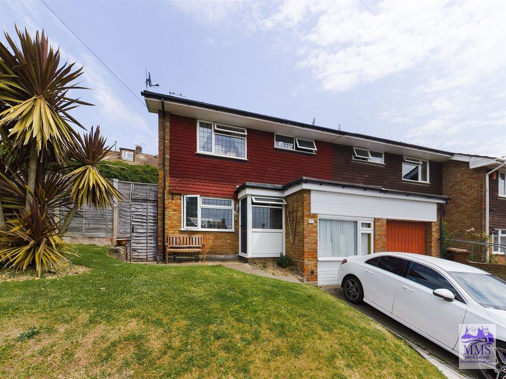 4 bed property for sale in Lyle Close, Strood, Rochester ME2 Zoopla