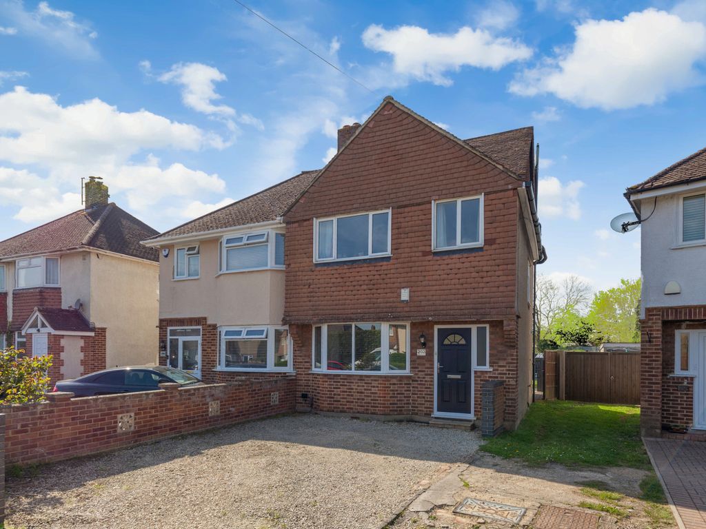4 bed semidetached house for sale in Herschel Crescent, Littlemore