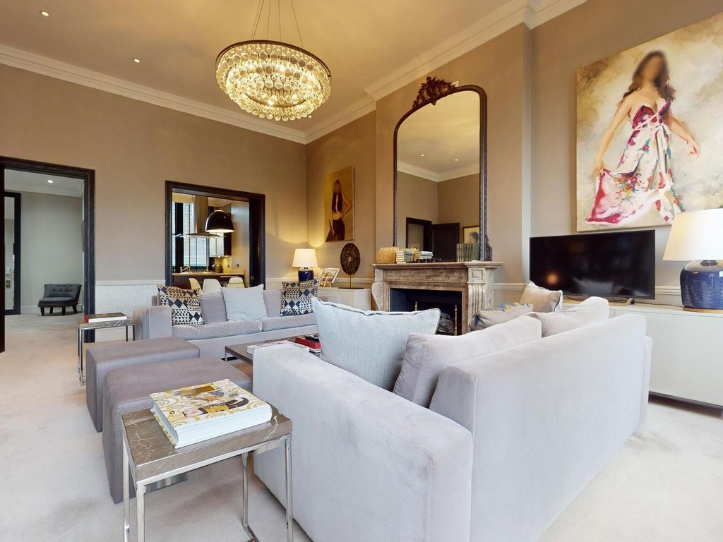 3 bed flat to rent in Cadogan Square, London SW1X, £19,283 pcm Zoopla