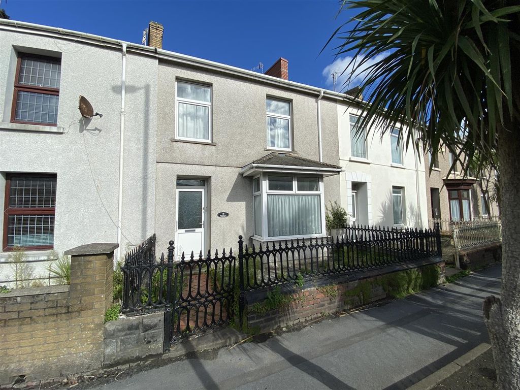 4 bed terraced house for sale in New Road, Llanelli SA15 Zoopla